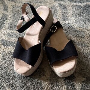 Old Navy Black Platform Espadrille Wedge Sandals